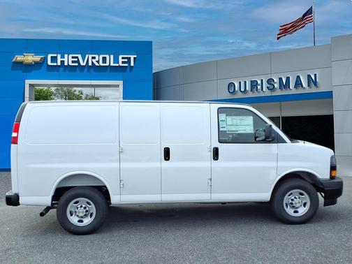 2025 Chevrolet Express 2500 RWD 2500 Regular Wheelbase WT