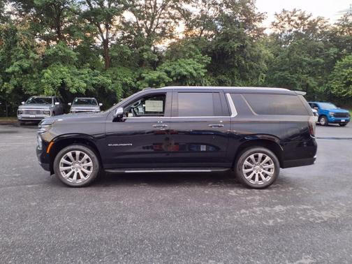 2025 Chevrolet Suburban Premier