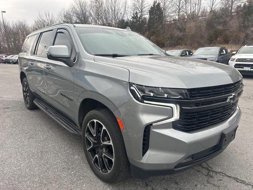 2023 Chevrolet Suburban RST