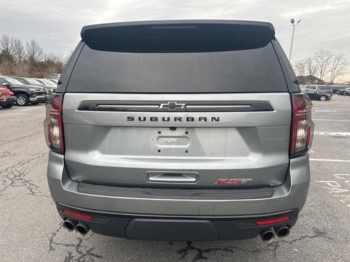 2023 Chevrolet Suburban RST