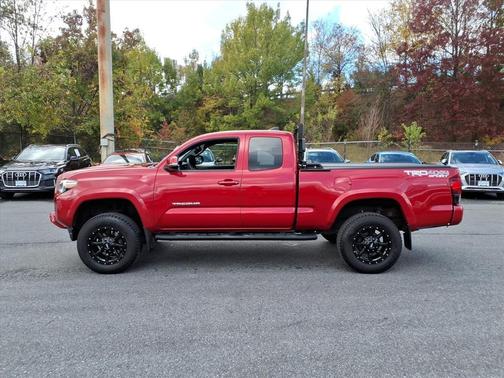 2018 Toyota Tacoma TRD Sport