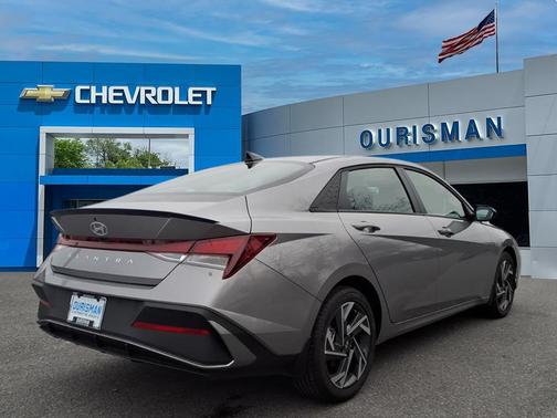 2025 Hyundai ELANTRA Sport