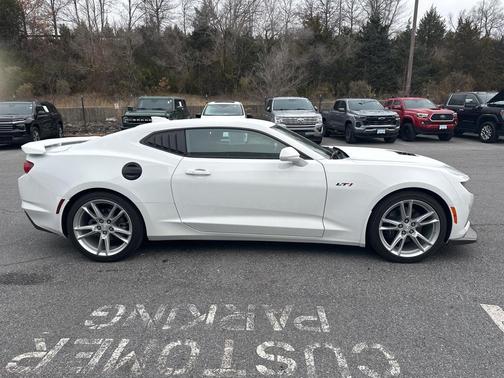 2022 Chevrolet Camaro RWD Coupe LT1