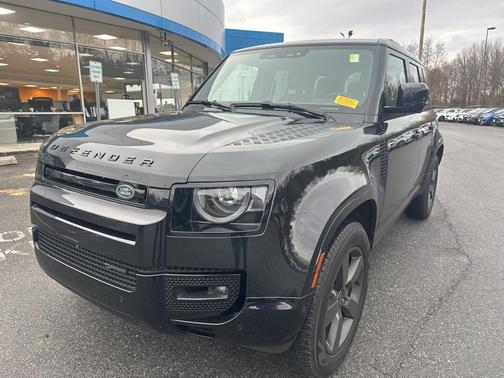 2023 Land Rover Defender 110 X-Dynamic SE