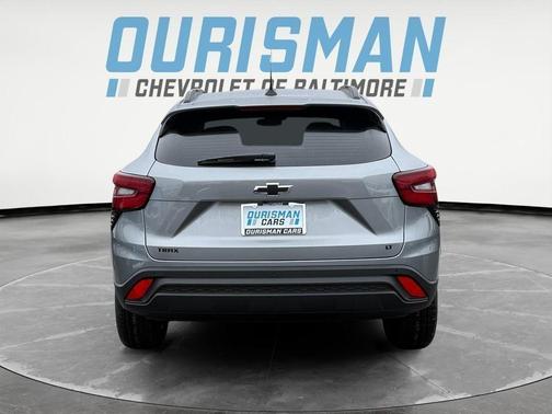 Sterling Gray Metallic 2026 Chevrolet Trax LT