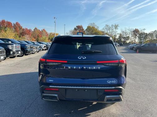 2022 INFINITI QX60 Luxe