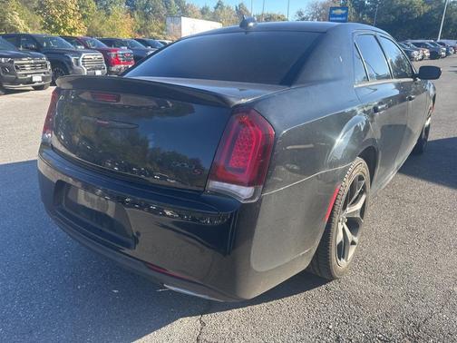 2022 Chrysler 300 S