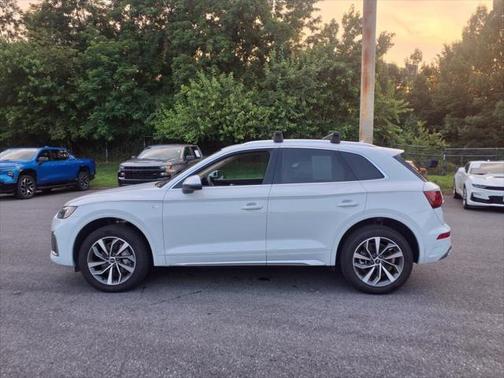 2023 Audi Q5 45 S line Premium Plus