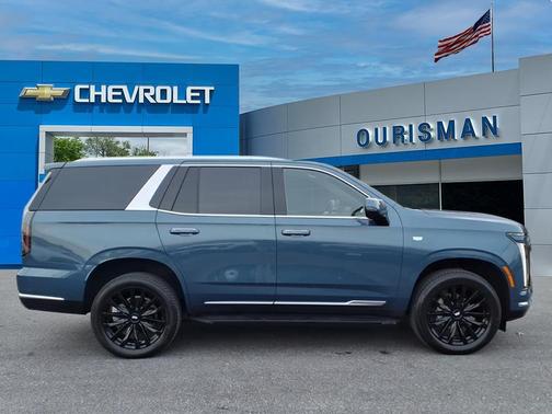 2025 Cadillac Escalade Luxury