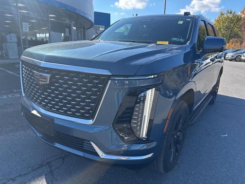 2025 Cadillac Escalade Luxury