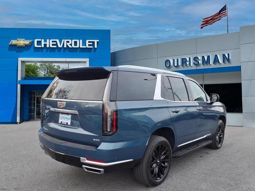 2025 Cadillac Escalade Luxury