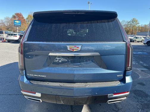 2025 Cadillac Escalade Luxury