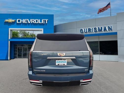 2025 Cadillac Escalade Luxury