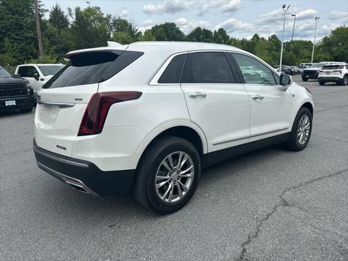 2022 Cadillac XT5 Premium Luxury