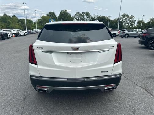 2022 Cadillac XT5 Premium Luxury