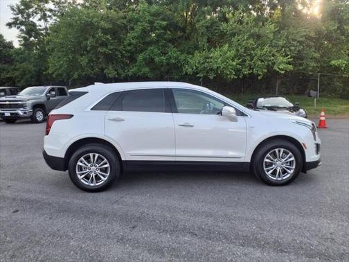 2022 Cadillac XT5 Premium Luxury