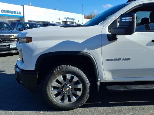 2026 Chevrolet Silverado 2500 Custom