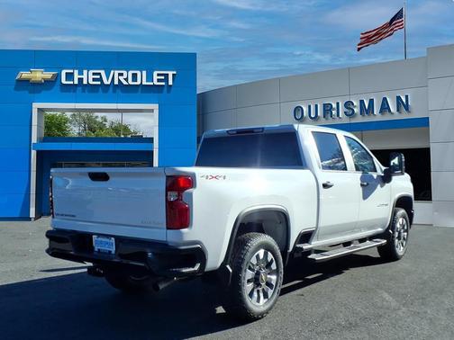 2026 Chevrolet Silverado 2500 Custom