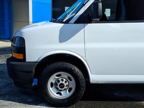 2023 GMC Savana 2500 Work Van
