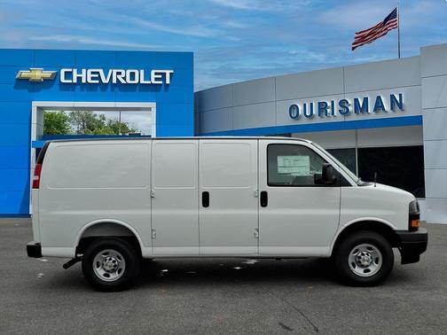 2025 Chevrolet Express 2500 RWD 2500 Regular Wheelbase WT