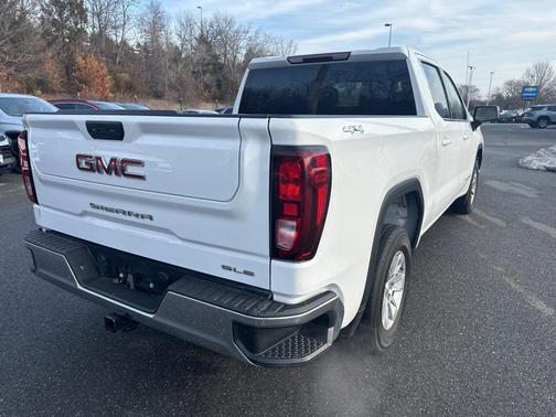 2024 GMC Sierra 1500 SLE