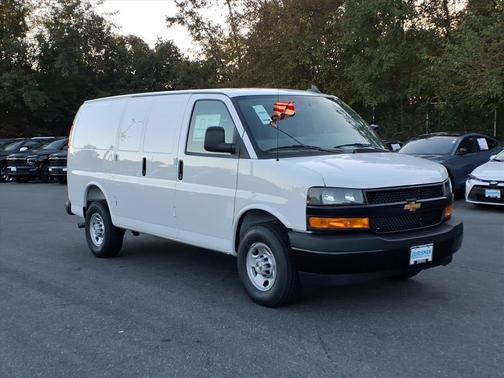 2025 Chevrolet Express 2500 RWD 2500 Regular Wheelbase WT