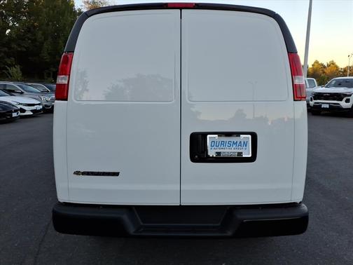 2025 Chevrolet Express 2500 RWD 2500 Regular Wheelbase WT