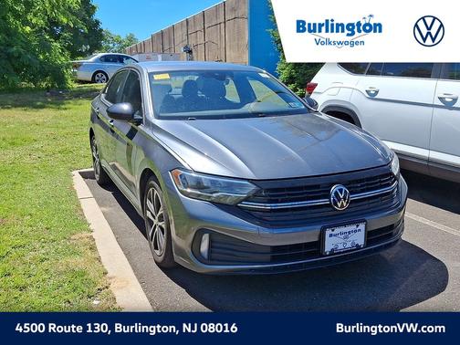 Platinum Gray Metallic 2024 Volkswagen Jetta 1.5T Sport