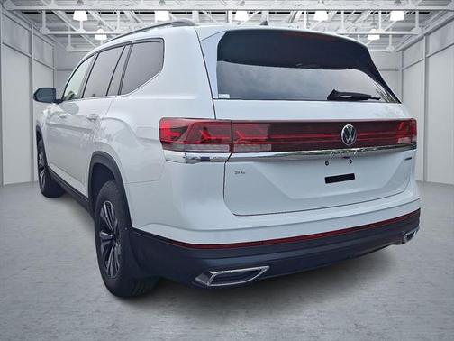 2025 Volkswagen Atlas 2.0T SE