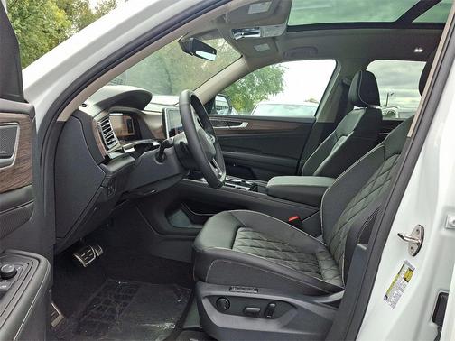 2025 Volkswagen Atlas 2.0T SEL Premium R-Line 4MOTION
