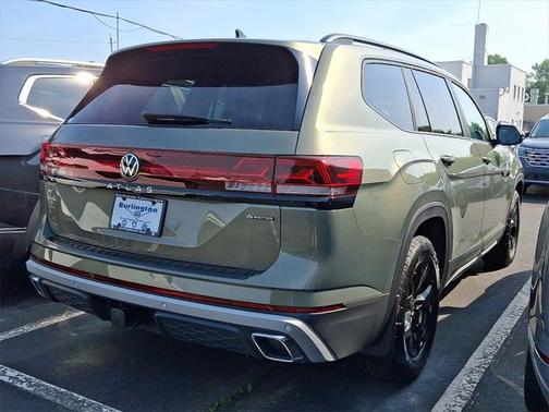 2025 Volkswagen Atlas 2.0T Peak Edition