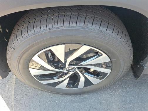 2025 Volkswagen Tiguan 2.0T S 4MOTION