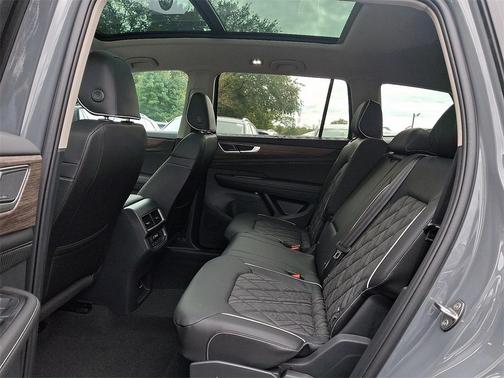 2025 Volkswagen Atlas 2.0T SEL Premium R-Line 4MOTION