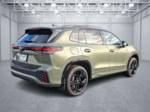 2025 Volkswagen Tiguan 2.0T SE R-Line Black 4MOTION