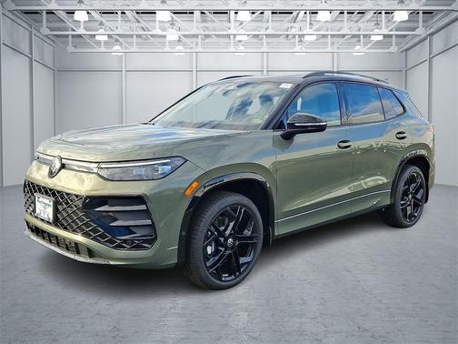 2025 Volkswagen Tiguan 2.0T SE R-Line Black 4MOTION