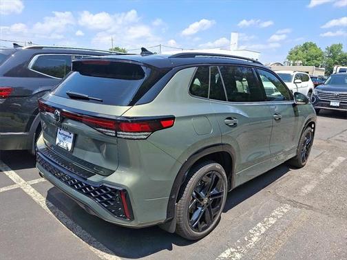 2025 Volkswagen Tiguan 2.0T SE R-Line Black 4MOTION