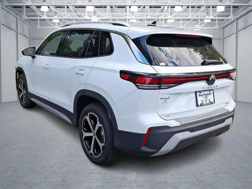2025 Volkswagen Tiguan 2.0T SE 4MOTION
