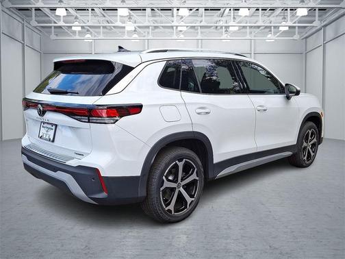 2025 Volkswagen Tiguan 2.0T SE 4MOTION