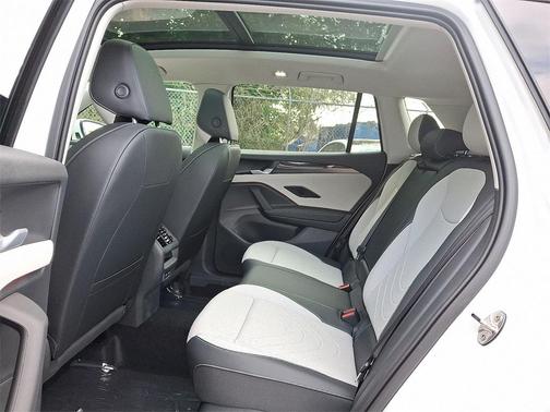 2025 Volkswagen Tiguan 2.0T SE 4MOTION