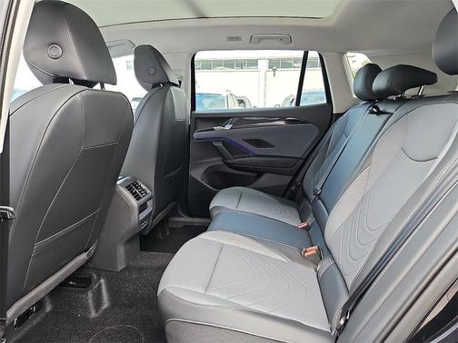 2025 Volkswagen Tiguan 2.0T SE 4MOTION