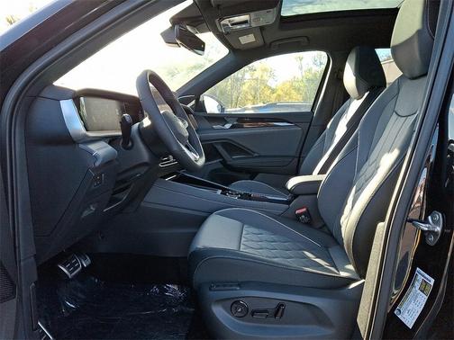 2026 Volkswagen Tiguan 2.0T SEL R-Line 4MOTION