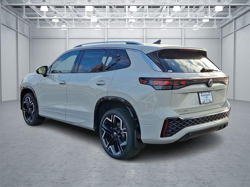 2026 Volkswagen Tiguan 2.0T SEL R-Line 4MOTION