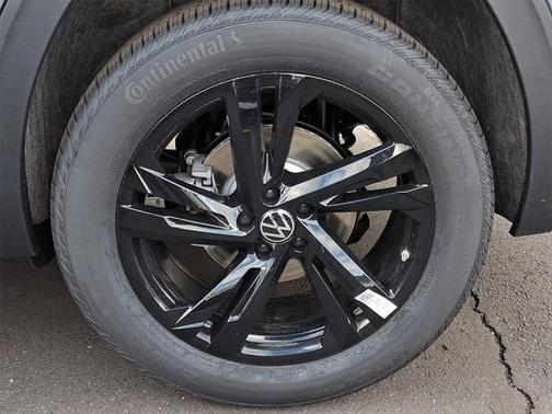 2025 Volkswagen Atlas Cross Sport 2.0T SEL