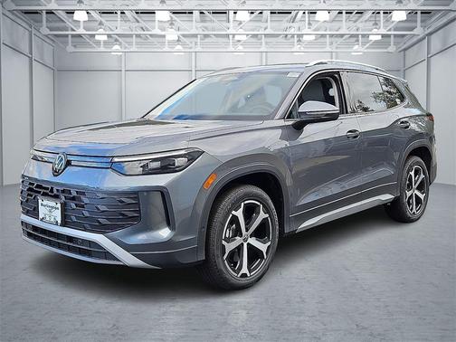 2025 Volkswagen Tiguan 2.0T SE 4MOTION