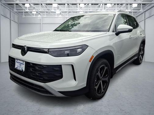 2025 Volkswagen Tiguan 2.0T SE 4MOTION