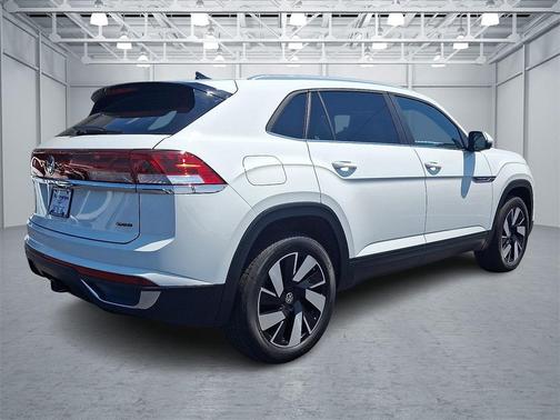 2024 Volkswagen Atlas Cross Sport 2.0T SE w/Technology 4MOTION