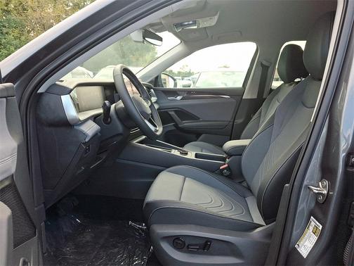 2025 Volkswagen Tiguan 2.0T SE 4MOTION