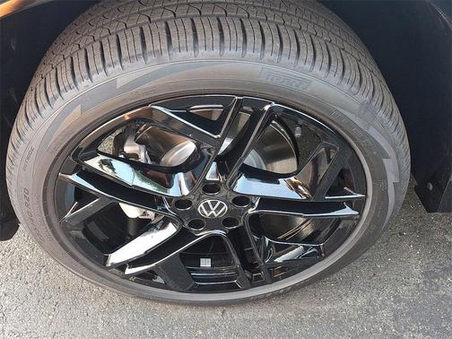 2025 Volkswagen Tiguan 2.0T SE R-Line Black 4MOTION