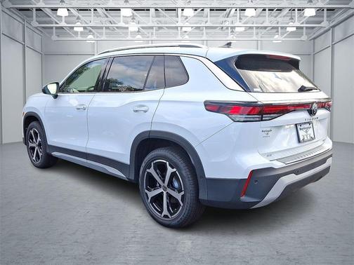 2025 Volkswagen Tiguan 2.0T SE 4MOTION