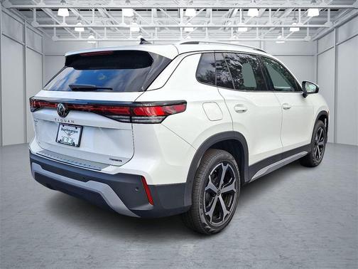 2025 Volkswagen Tiguan 2.0T SE 4MOTION